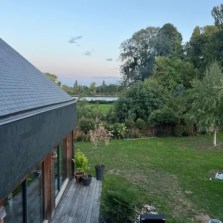בית אירוח L Instant Suspendu Maison 25m2 Avec Coin Salon Wifi Netflix Maison Like And
