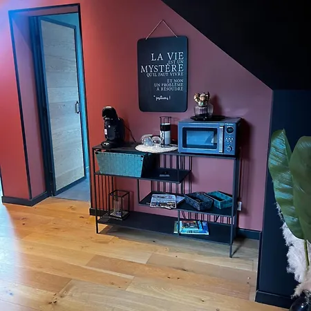 L Instant Suspendu Maison 25m2 Avec Coin Salon Wifi Netflix Maison Like And